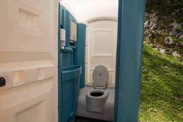 Portable Toilet Options We Offer in Rossville, IN